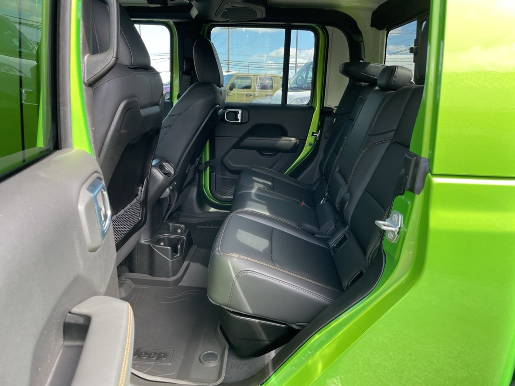 2026 Jeep Gladiator GLADIATOR SAHARA 4X4