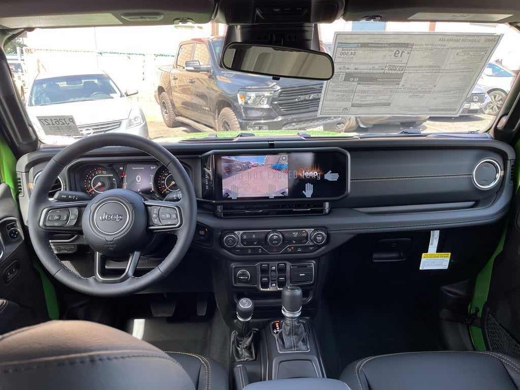 2026 Jeep Gladiator GLADIATOR SAHARA 4X4