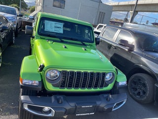 2026 Jeep Gladiator GLADIATOR SAHARA 4X4