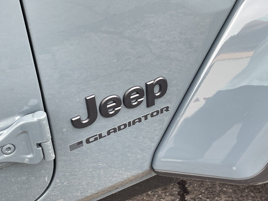 2026 Jeep Gladiator GLADIATOR SAHARA 4X4