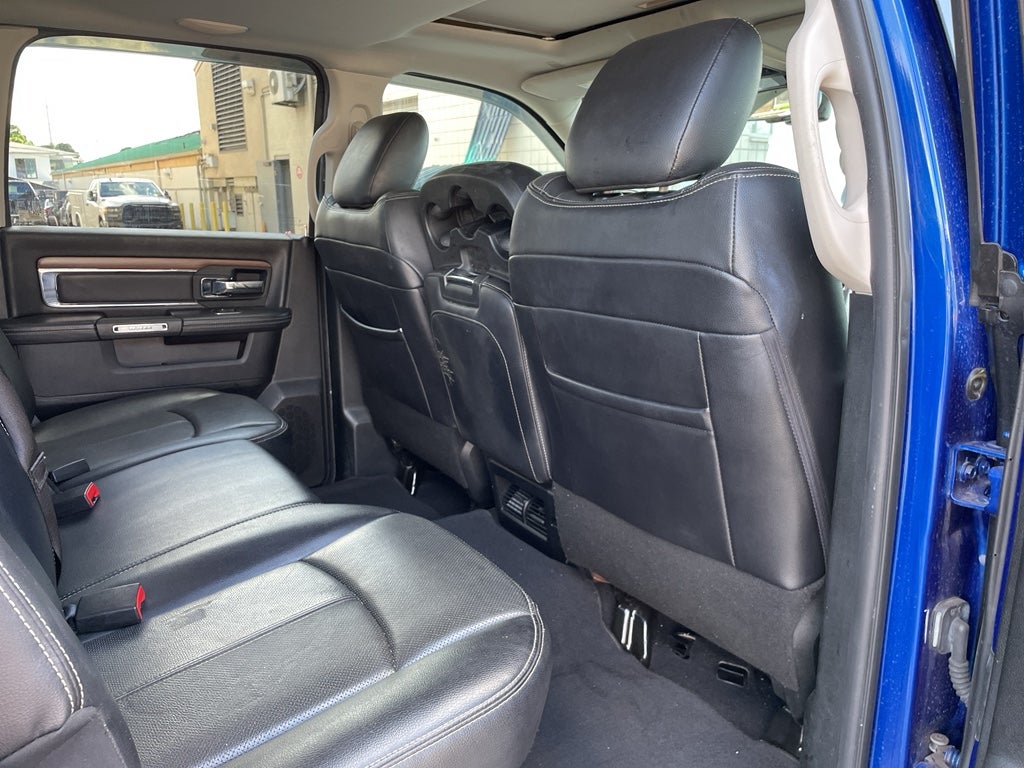 2018 RAM 1500 Laramie Crew Cab 4x2 5'7' Box