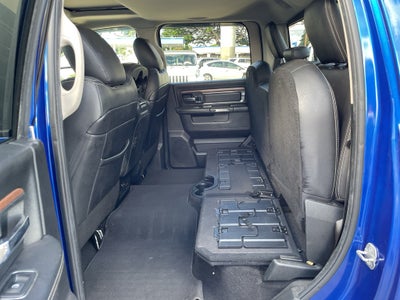 2018 RAM 1500 Laramie Crew Cab 4x2 5'7' Box