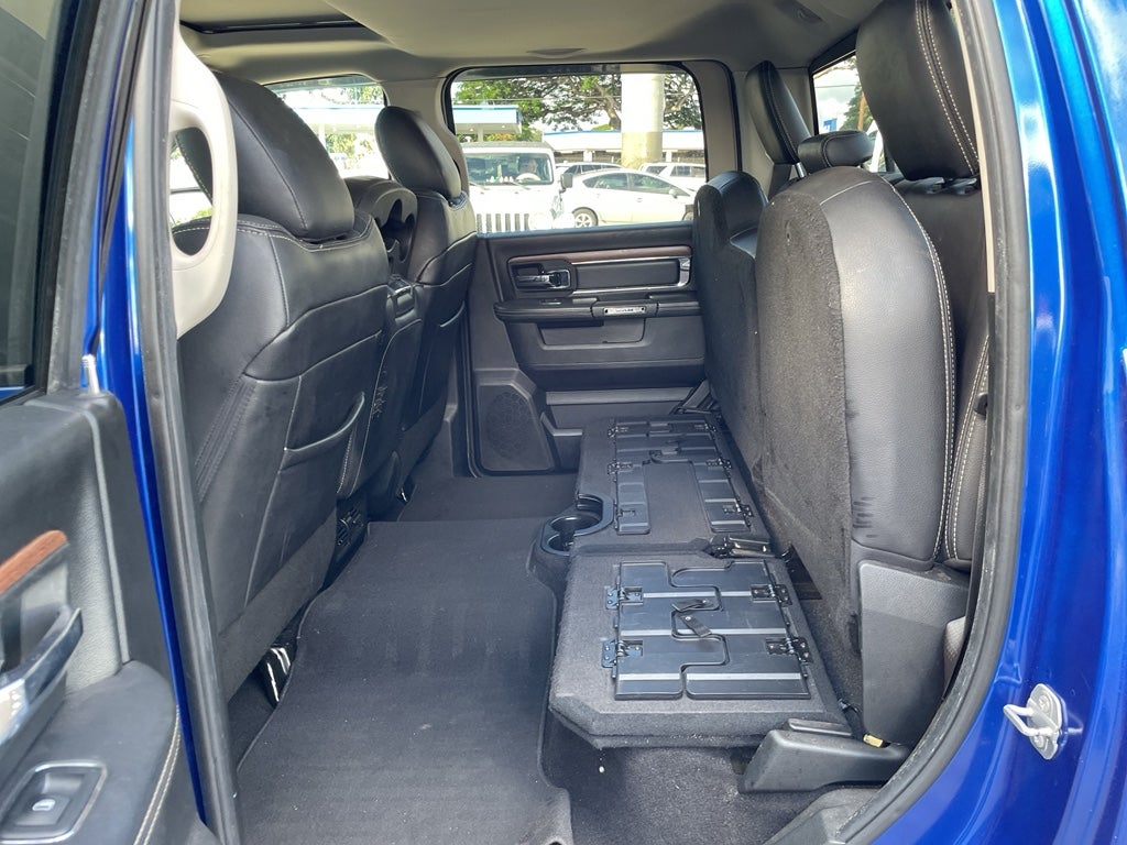 2018 RAM 1500 Laramie Crew Cab 4x2 5'7' Box