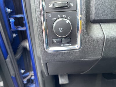 2018 RAM 1500 Laramie Crew Cab 4x2 5'7' Box