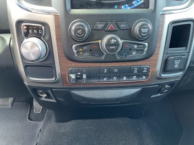 2018 RAM 1500 Laramie Crew Cab 4x2 5'7' Box