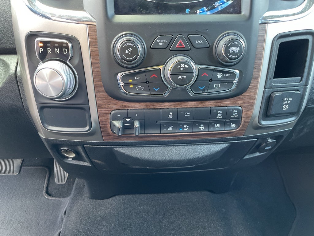 2018 RAM 1500 Laramie Crew Cab 4x2 5'7' Box