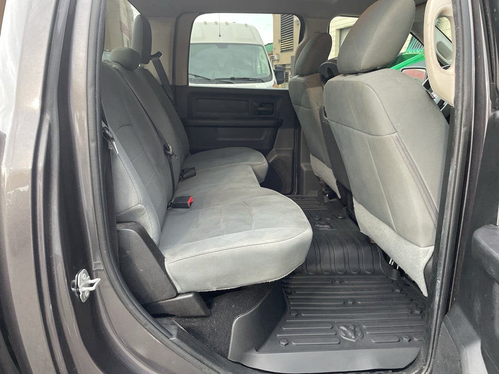 2020 RAM 1500 Classic Express Crew Cab 4x4 5'7' Box