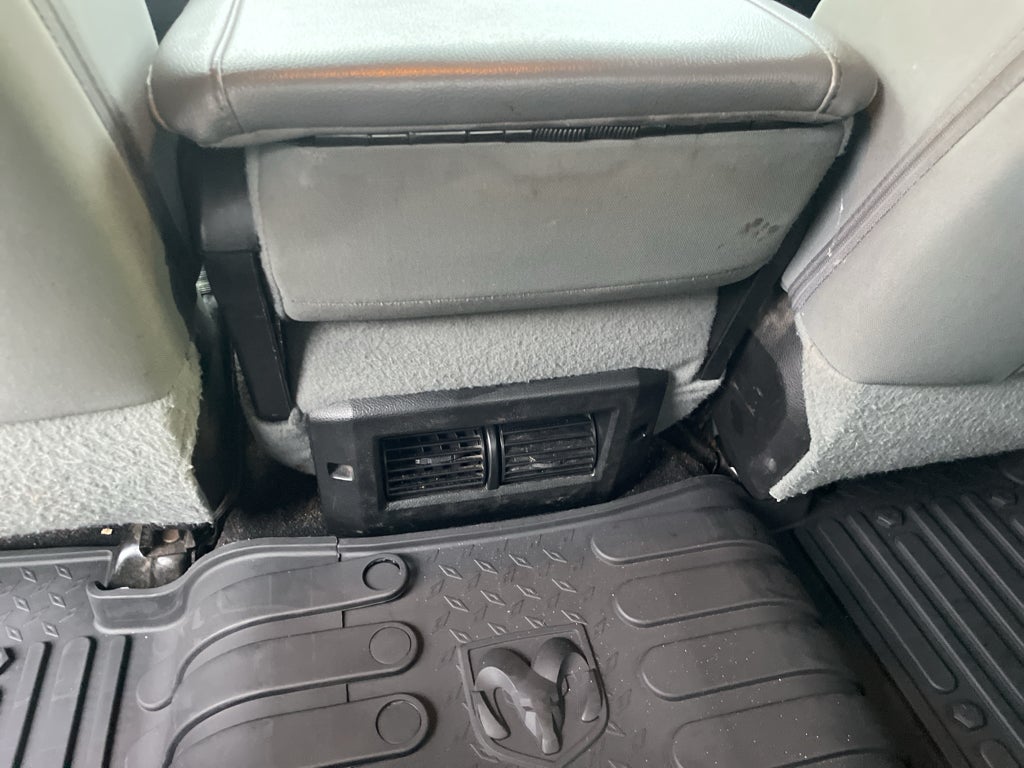 2020 RAM 1500 Classic Express Crew Cab 4x4 5'7' Box