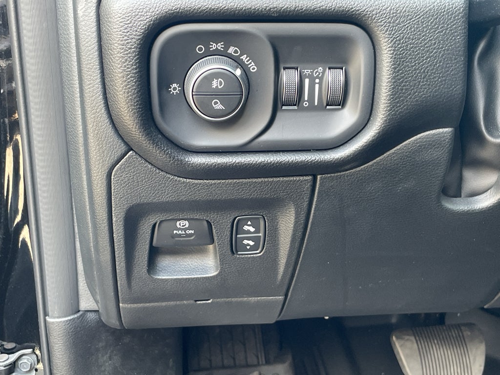 2025 RAM 1500 Big Horn Crew Cab 4x2 5'7' Box