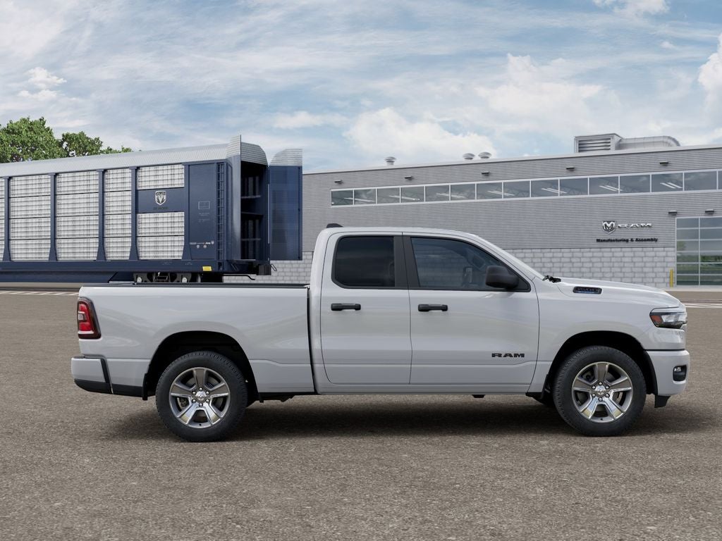 2026 RAM 1500 RAM 1500 EXPRESS QUAD CAB 4X2 6'4' BOX