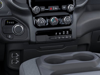 2026 RAM 1500 RAM 1500 EXPRESS QUAD CAB 4X2 6'4' BOX