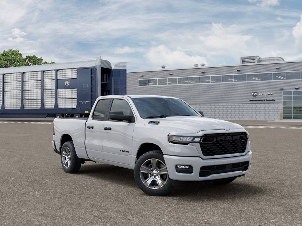 2026 RAM 1500 RAM 1500 EXPRESS QUAD CAB 4X2 6'4' BOX