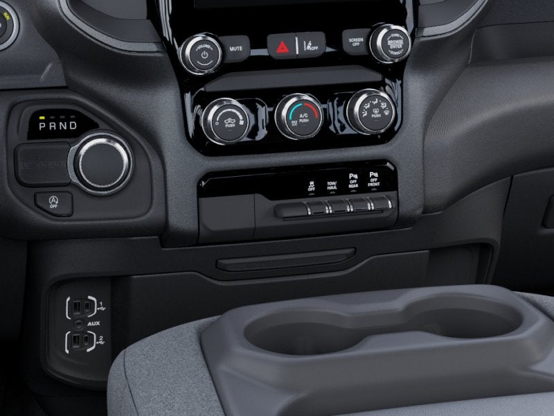2026 RAM 1500 RAM 1500 EXPRESS QUAD CAB 4X2 6'4' BOX