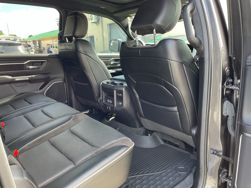 2024 RAM 1500 Laramie Crew Cab 4x4 5'7' Box