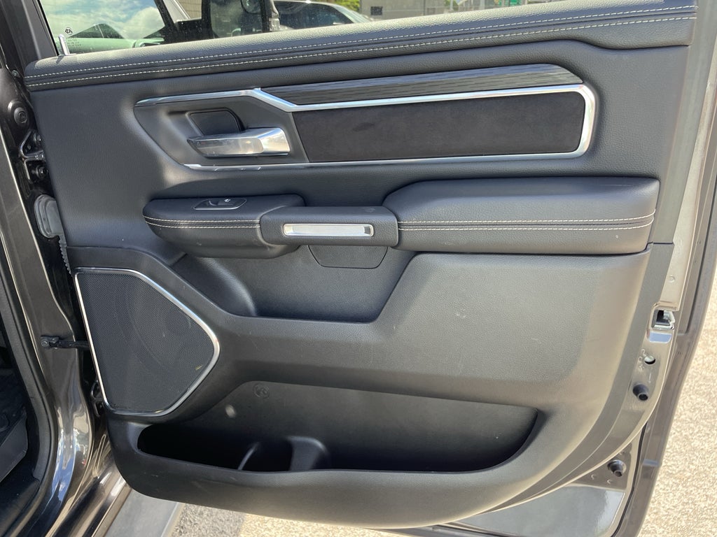 2024 RAM 1500 Laramie Crew Cab 4x4 5'7' Box