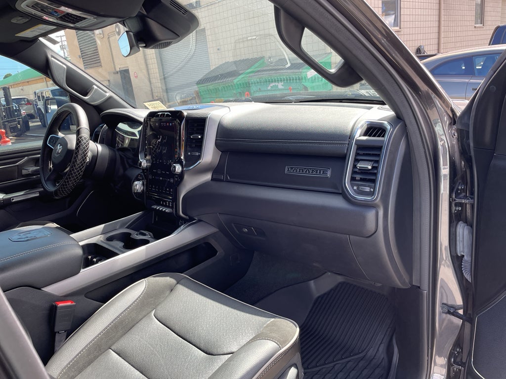 2024 RAM 1500 Laramie Crew Cab 4x4 5'7' Box