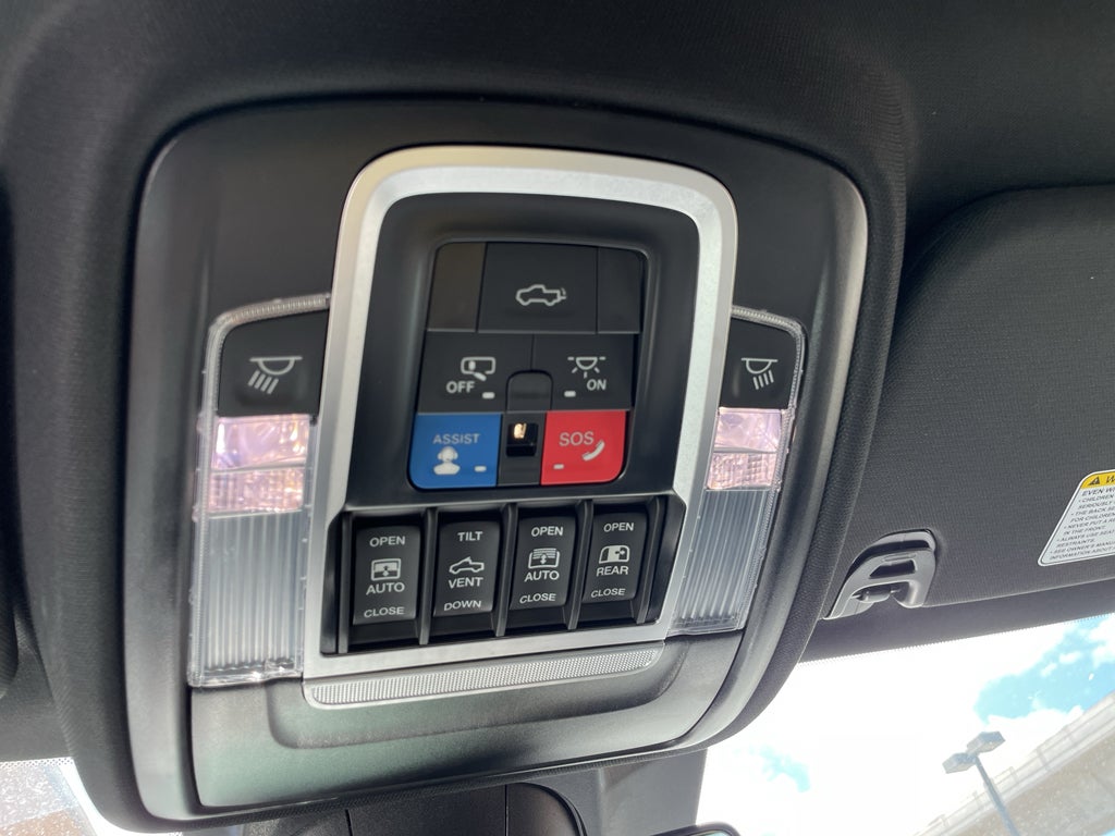 2024 RAM 1500 Laramie Crew Cab 4x4 5'7' Box