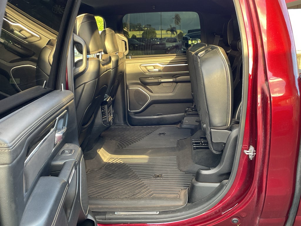 2019 RAM 1500 Laramie Crew Cab 4x4 6'4' Box