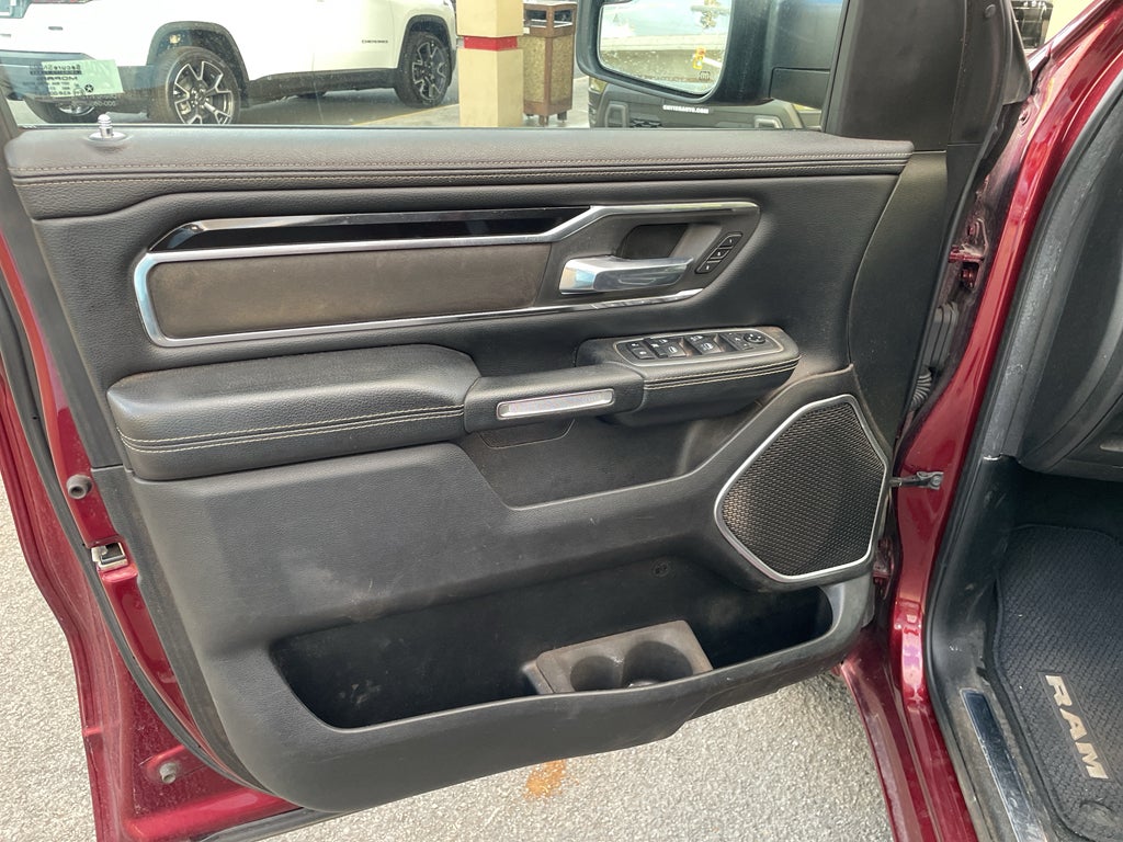 2019 RAM 1500 Laramie Crew Cab 4x4 6'4' Box