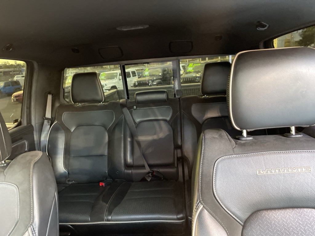 2019 RAM 1500 Laramie Crew Cab 4x4 6'4' Box