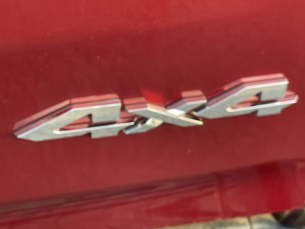 2019 RAM 1500 Laramie Crew Cab 4x4 6'4' Box