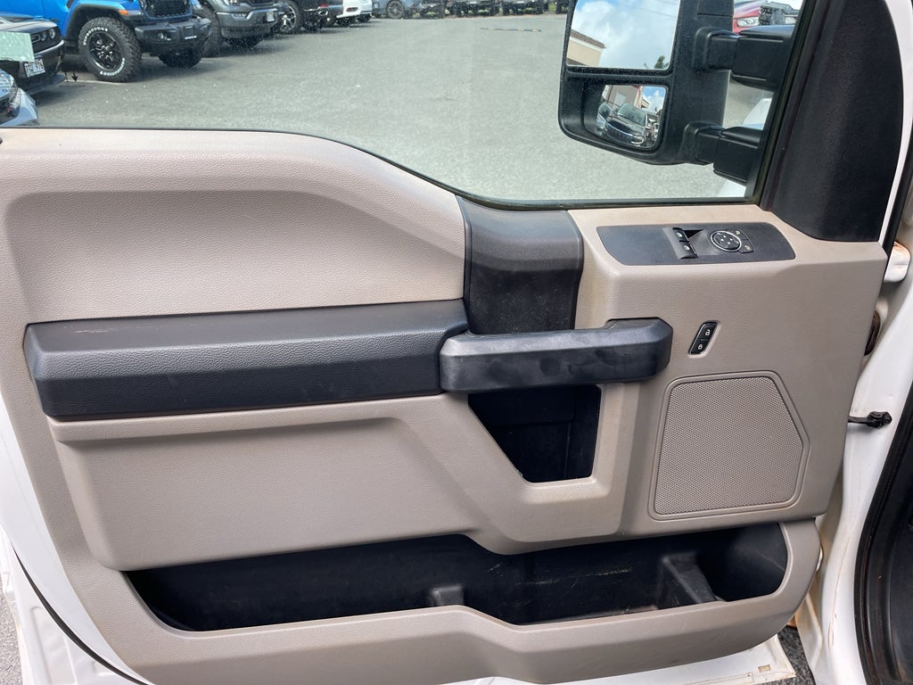 2021 Ford F-350 Chassis XL