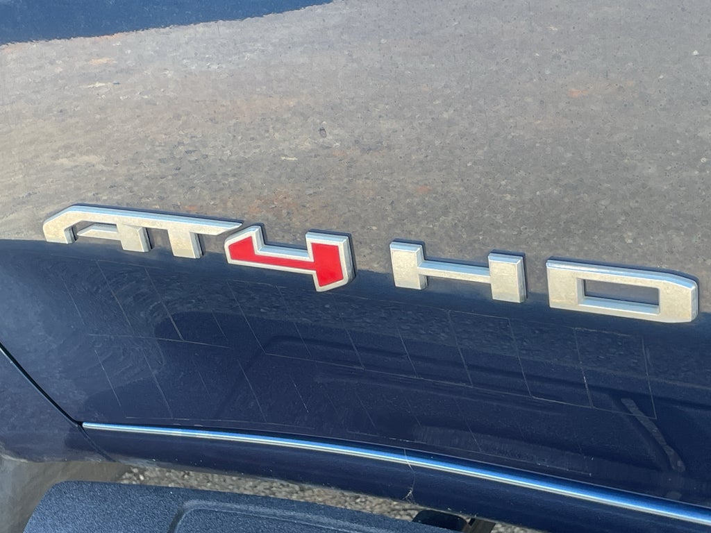 2022 GMC Sierra 2500HD 4WD Crew Cab Standard Bed AT4