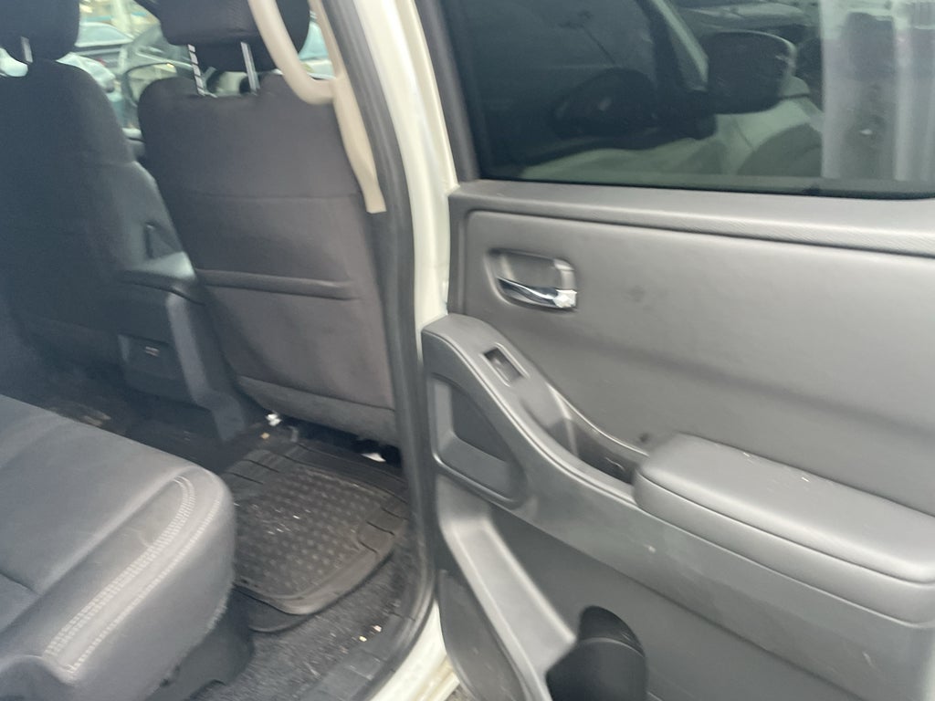 2022 Nissan Frontier Crew Cab SV 4x2