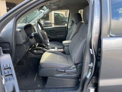 2023 Nissan Frontier Crew Cab S 4x2