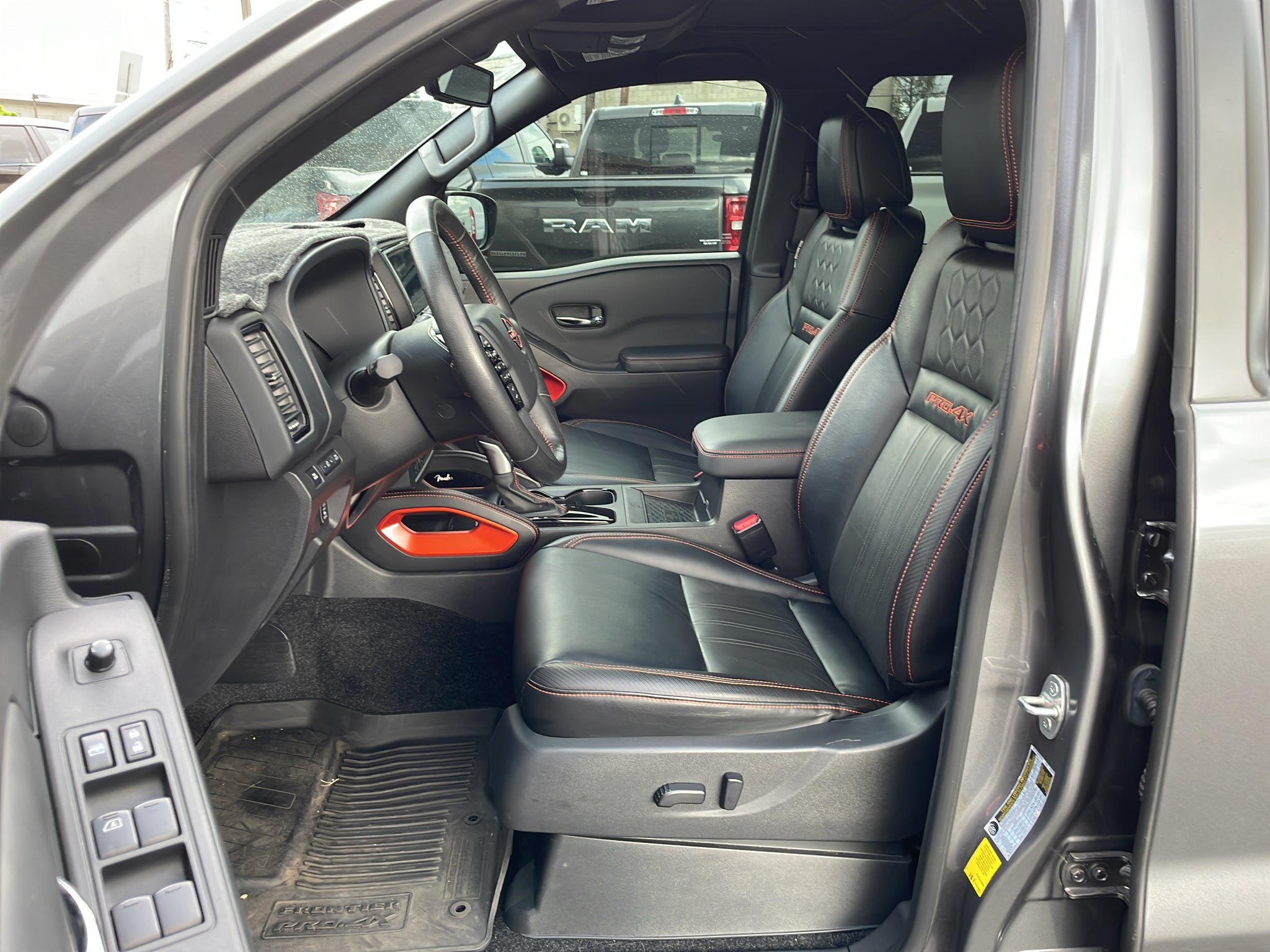 2024 Nissan Frontier Crew Cab PRO-4X 4x4