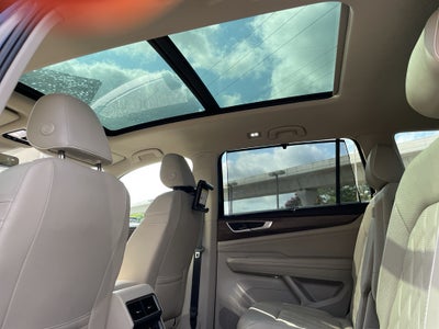 2024 Volkswagen Atlas 2.0T SEL Premium R-Line