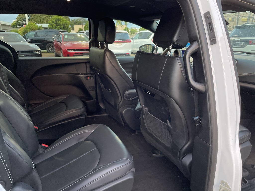 2024 Chrysler Pacifica Hybrid S Appearance Pkg