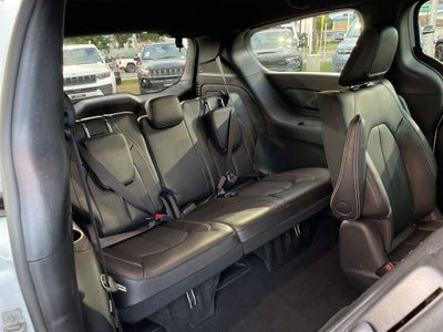 2024 Chrysler Pacifica Hybrid S Appearance Pkg