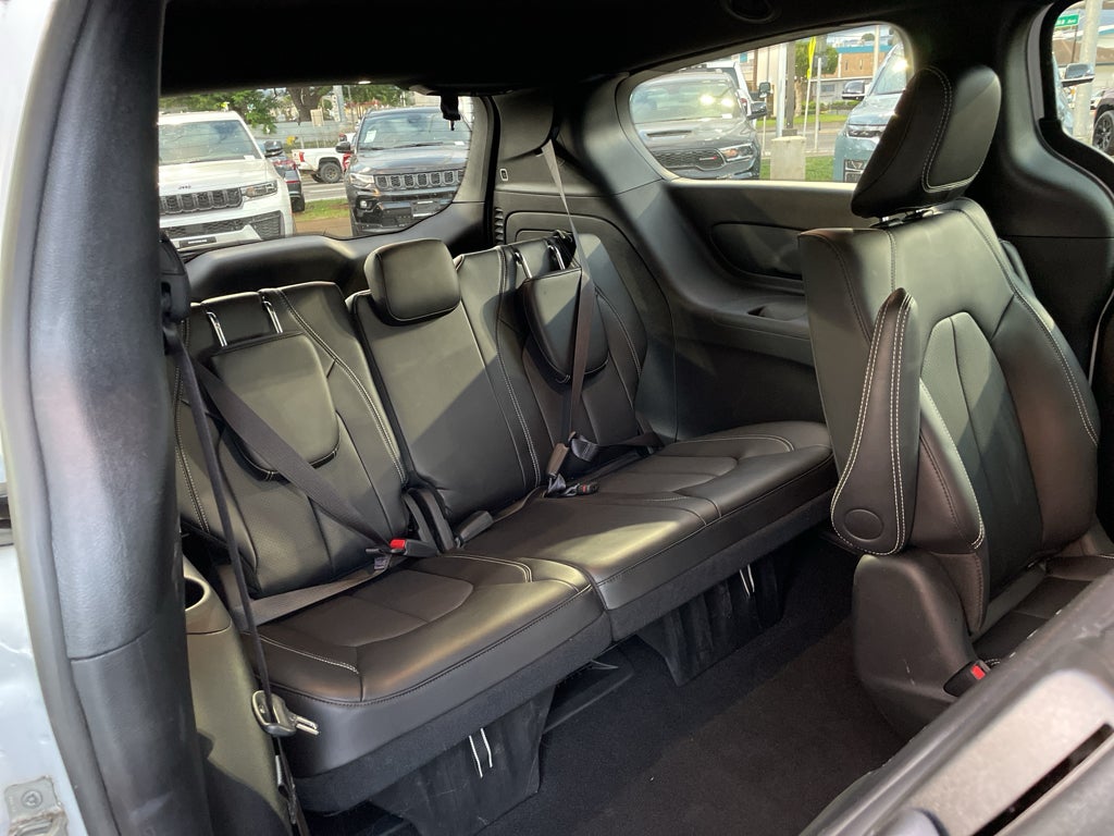 2024 Chrysler Pacifica Hybrid S Appearance Pkg