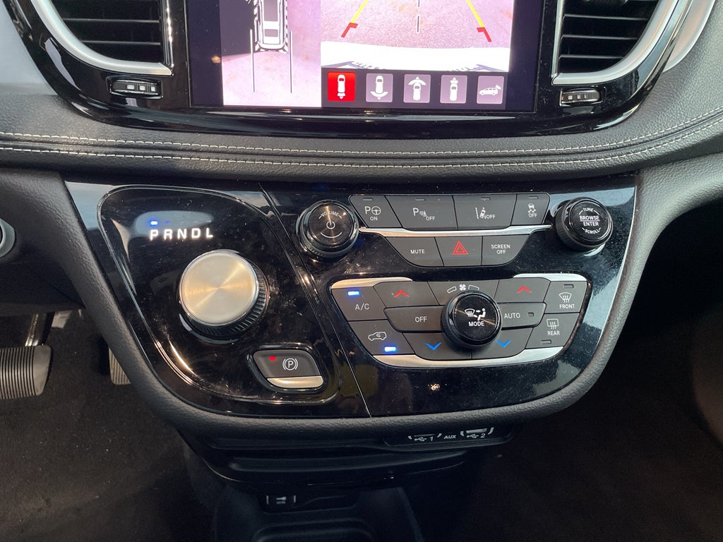 2024 Chrysler Pacifica Hybrid S Appearance Pkg