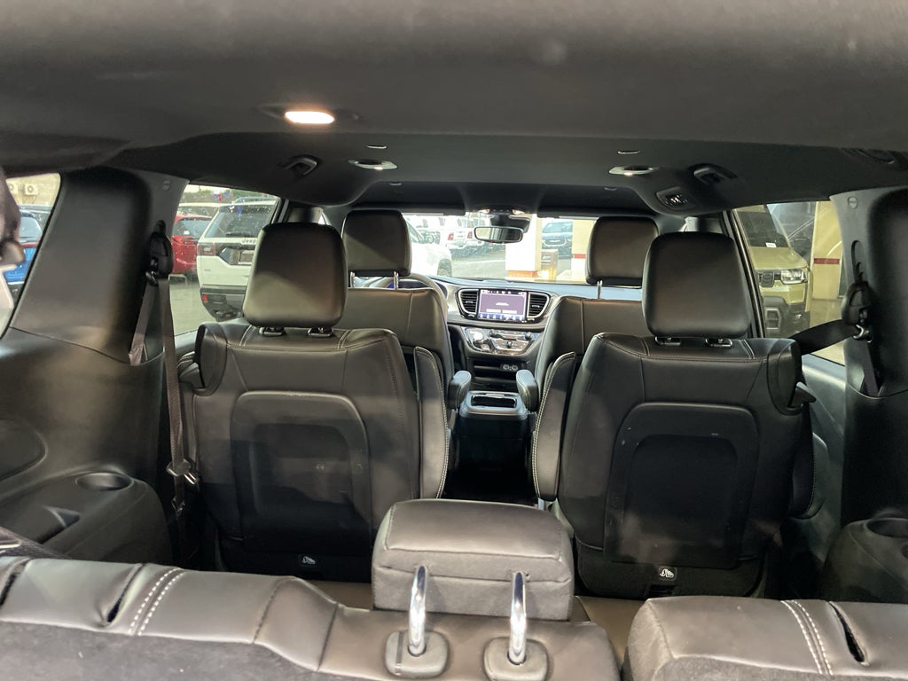 2024 Chrysler Pacifica Hybrid S Appearance Pkg