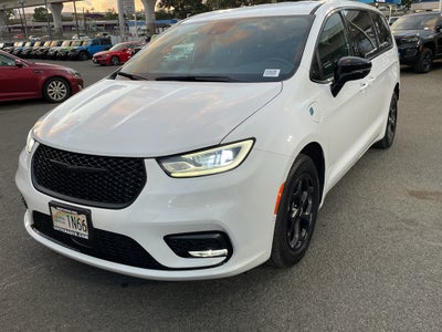 2024 Chrysler Pacifica Hybrid S Appearance Pkg