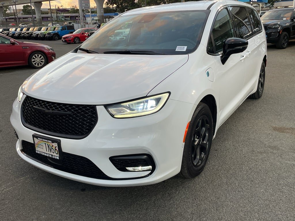 2024 Chrysler Pacifica Hybrid S Appearance Pkg
