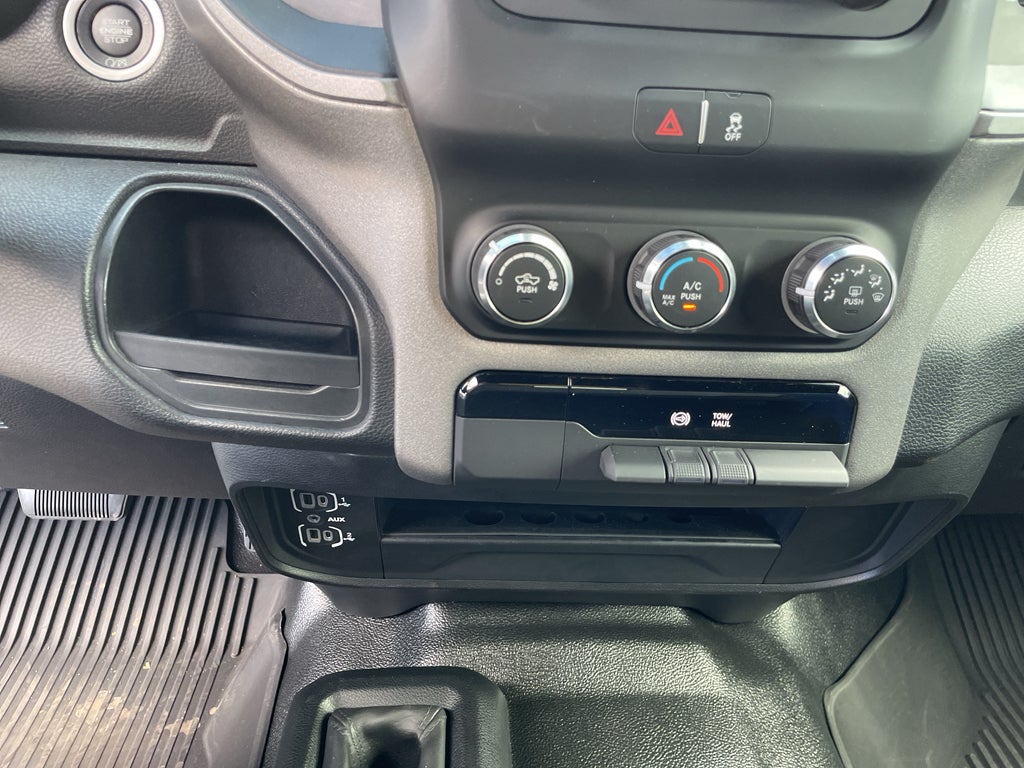 2021 RAM 2500 Tradesman Crew Cab 4x4 6'4' Box