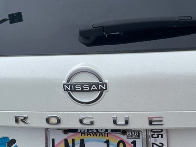 2023 Nissan Rogue SL FWD