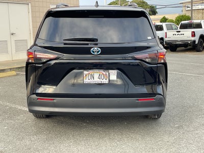 2025 Toyota Sienna XLE