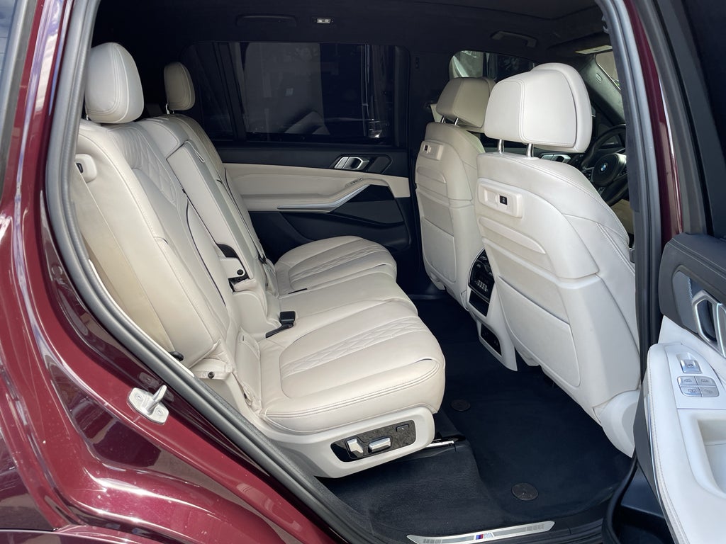 2022 BMW X7 M50i