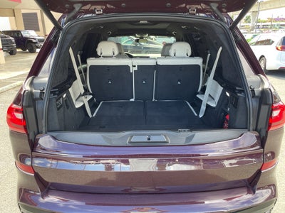 2022 BMW X7 M50i
