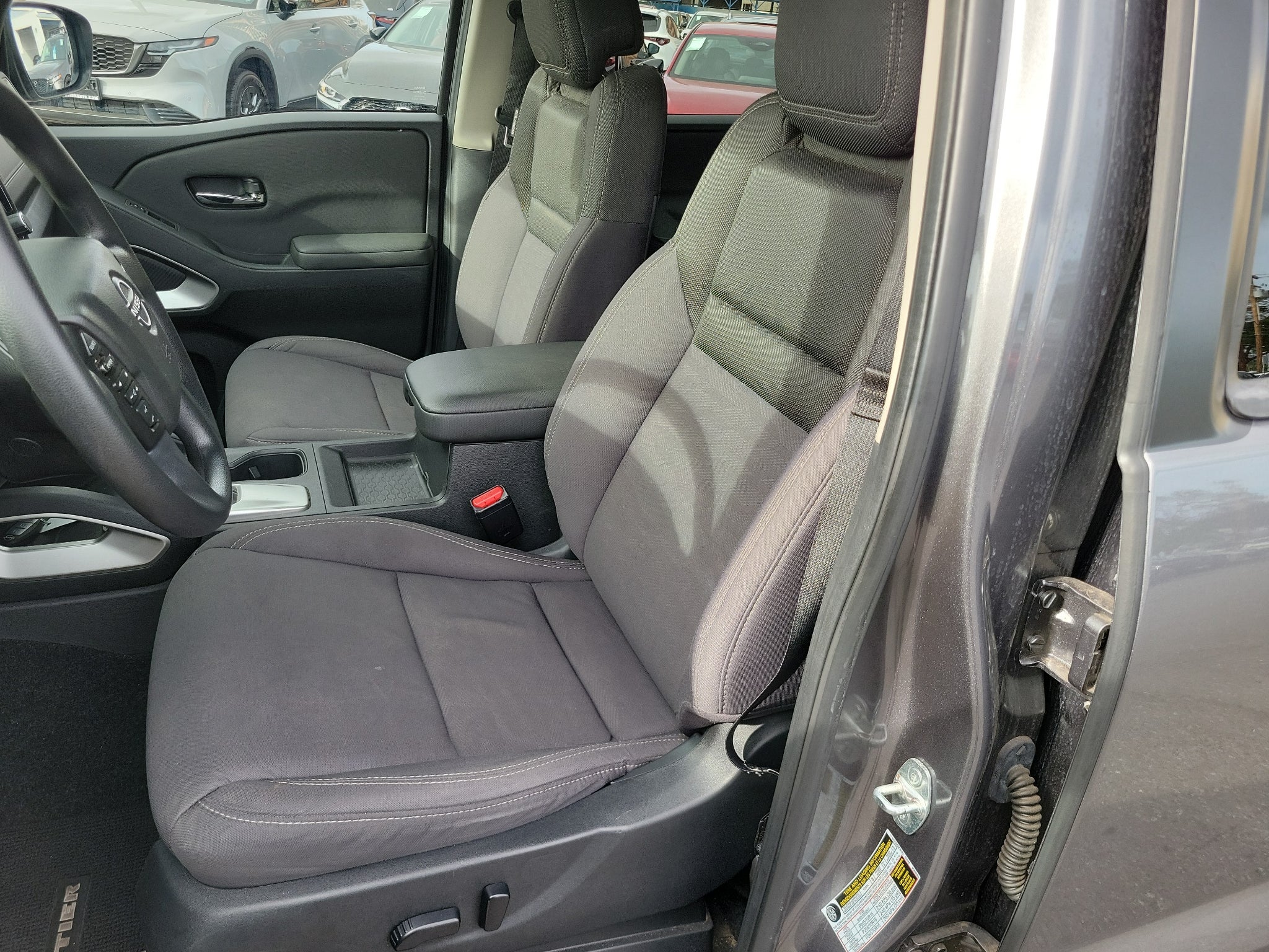 2024 Nissan Frontier SV