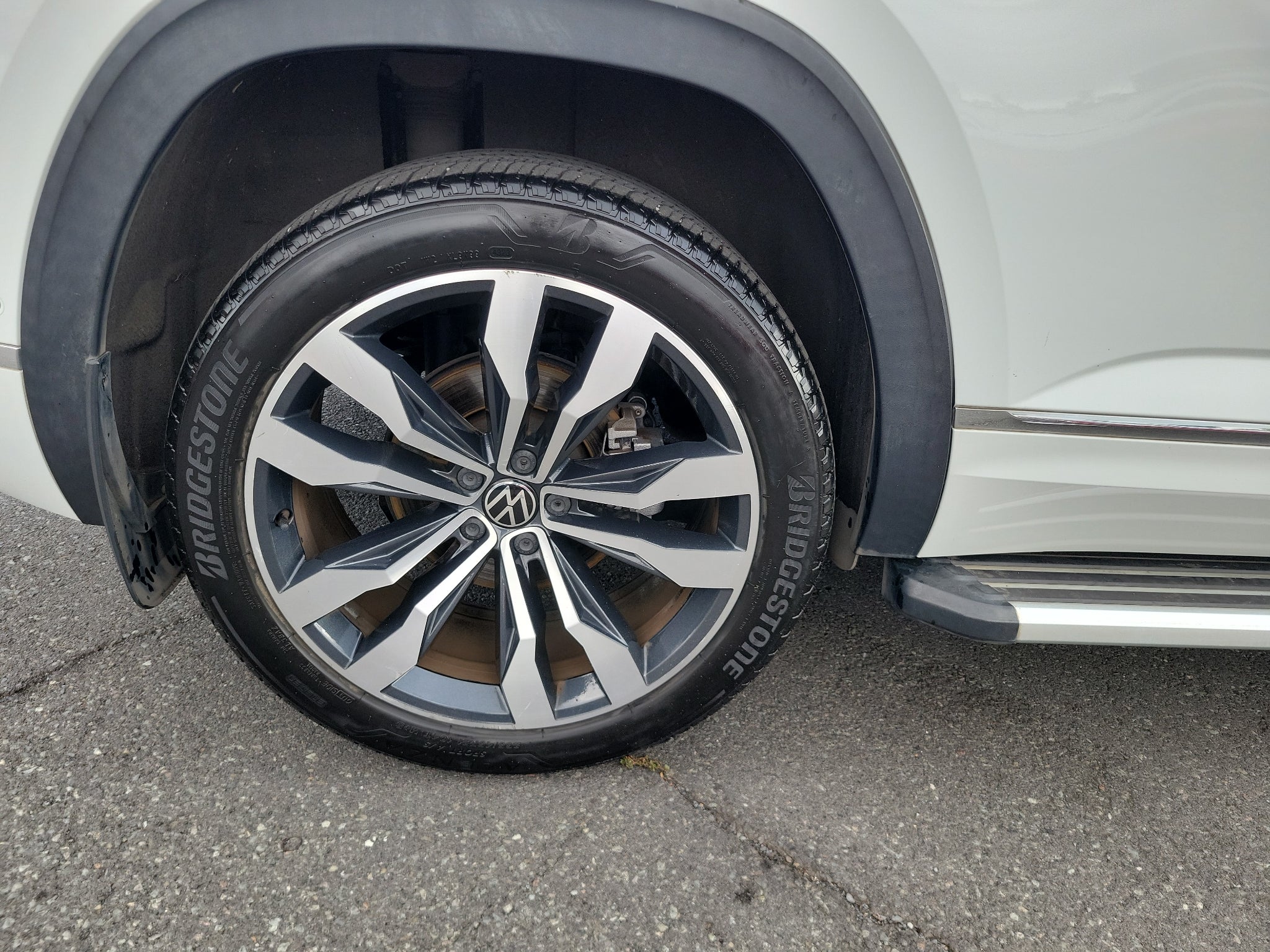 2020 Volkswagen Atlas Cross Sport 3.6L V6 SEL Premium R-Line